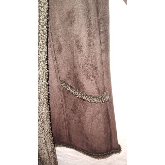 LL Bean Faux Suede Sherpa Jacket - Picture 4 of 8